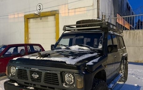 Nissan Patrol, 1993 год, 680 000 рублей, 2 фотография