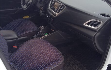 Hyundai Solaris II рестайлинг, 2020 год, 1 400 000 рублей, 5 фотография