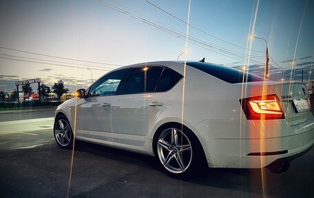 Skoda Octavia, 2019 год, 2 000 000 рублей, 13 фотография