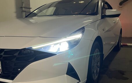 Hyundai Elantra, 2021 год, 1 700 000 рублей, 11 фотография