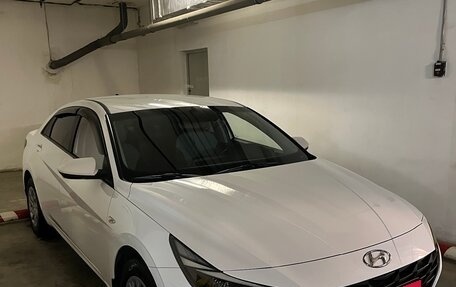 Hyundai Elantra, 2021 год, 1 700 000 рублей, 4 фотография