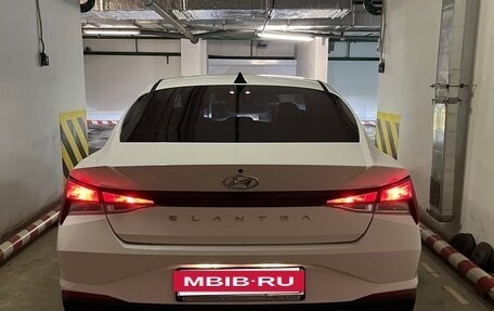 Hyundai Elantra, 2021 год, 1 700 000 рублей, 9 фотография