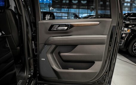 Chevrolet Suburban, 2025 год, 15 453 309 рублей, 21 фотография