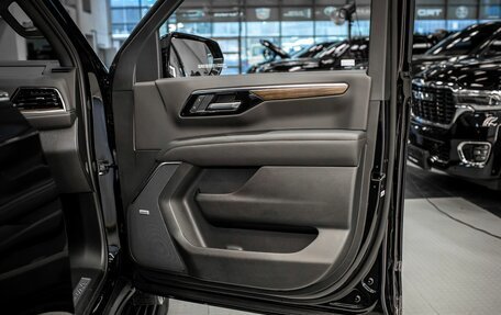 Chevrolet Suburban, 2025 год, 15 453 309 рублей, 24 фотография