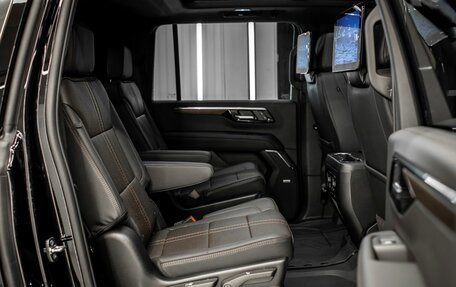 Chevrolet Suburban, 2025 год, 15 453 309 рублей, 23 фотография