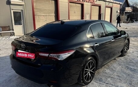 Toyota Camry, 2021 год, 2 450 000 рублей, 6 фотография