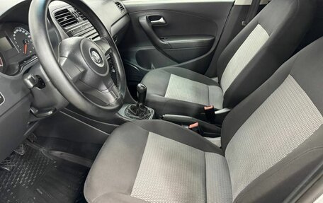 Volkswagen Polo VI (EU Market), 2011 год, 700 000 рублей, 4 фотография