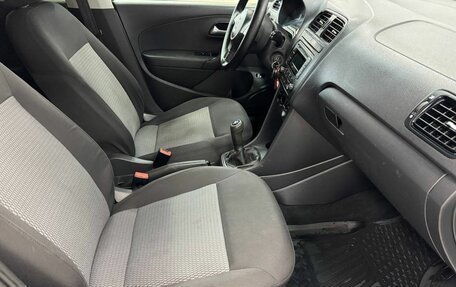 Volkswagen Polo VI (EU Market), 2011 год, 700 000 рублей, 5 фотография