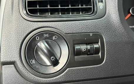 Volkswagen Polo VI (EU Market), 2011 год, 700 000 рублей, 13 фотография