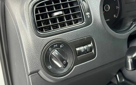 Volkswagen Polo VI (EU Market), 2011 год, 700 000 рублей, 27 фотография