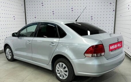 Volkswagen Polo VI (EU Market), 2011 год, 700 000 рублей, 15 фотография