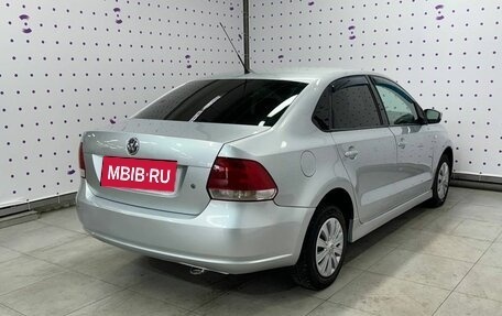 Volkswagen Polo VI (EU Market), 2011 год, 700 000 рублей, 17 фотография