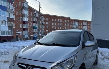 Hyundai Solaris II рестайлинг, 2013 год, 450 000 рублей, 1 фотография