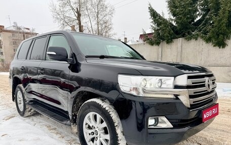 Toyota Land Cruiser 200, 2015 год, 3 890 000 рублей, 1 фотография