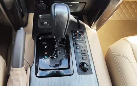 Toyota Land Cruiser 200, 2012 год, 5 300 000 рублей, 20 фотография