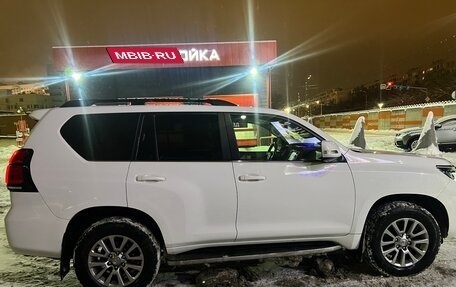 Toyota Land Cruiser Prado 150 рестайлинг 2, 2018 год, 4 750 000 рублей, 3 фотография