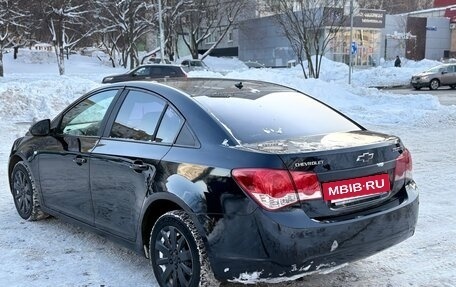 Chevrolet Cruze II, 2011 год, 575 000 рублей, 3 фотография