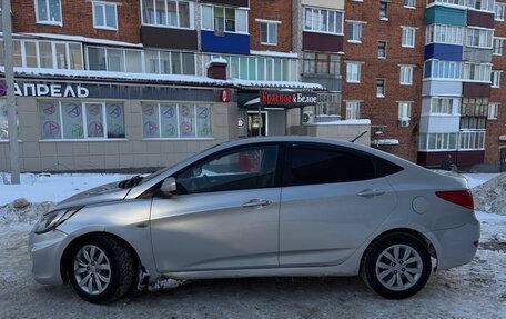Hyundai Solaris II рестайлинг, 2013 год, 450 000 рублей, 3 фотография