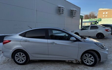 Hyundai Solaris II рестайлинг, 2013 год, 450 000 рублей, 2 фотография