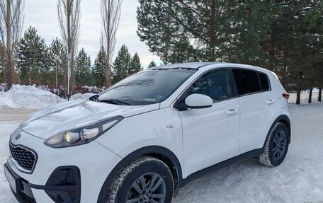 KIA Sportage IV рестайлинг, 2018 год, 1 880 000 рублей, 3 фотография