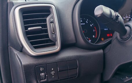 KIA Sportage IV рестайлинг, 2018 год, 1 880 000 рублей, 14 фотография