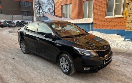 KIA Rio III рестайлинг, 2016 год, 900 000 рублей, 4 фотография