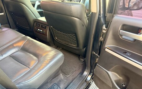 Toyota Land Cruiser 200, 2015 год, 3 890 000 рублей, 8 фотография