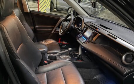 Toyota RAV4, 2017 год, 2 700 000 рублей, 5 фотография