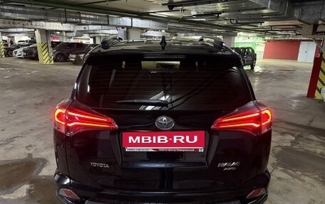 Toyota RAV4, 2017 год, 2 700 000 рублей, 4 фотография