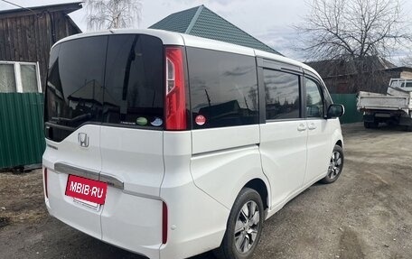 Honda Stepwgn IV, 2015 год, 2 279 000 рублей, 3 фотография