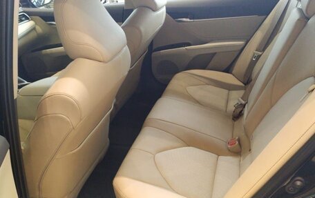 Toyota Camry, 2020 год, 3 000 000 рублей, 2 фотография