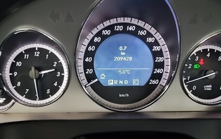 Mercedes-Benz E-Класс, 2011 год, 1 250 000 рублей, 8 фотография