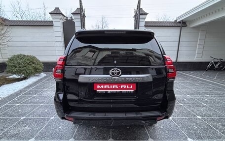 Toyota Land Cruiser Prado 150 рестайлинг 2, 2021 год, 6 450 000 рублей, 2 фотография