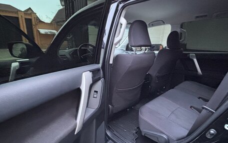 Toyota Land Cruiser Prado 150 рестайлинг 2, 2021 год, 6 450 000 рублей, 8 фотография