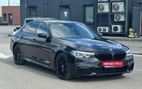 BMW 5 серия, 2018 год, 2 650 000 рублей, 11 фотография