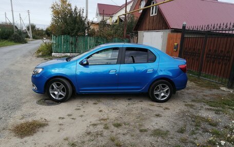 Renault Logan II, 2015 год, 360 000 рублей, 1 фотография