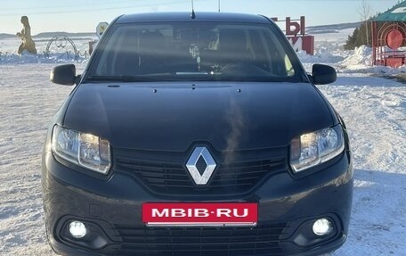 Renault Logan II, 2018 год, 715 000 рублей, 6 фотография
