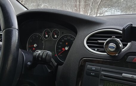 Ford Focus II рестайлинг, 2006 год, 490 000 000 рублей, 23 фотография