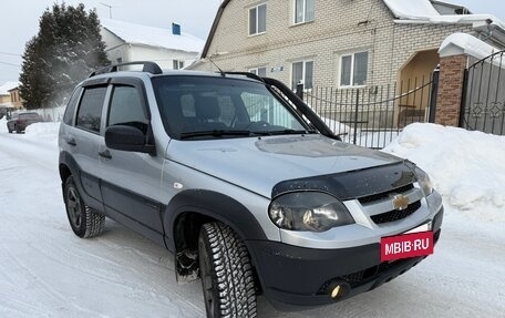 Chevrolet Niva I рестайлинг, 2019 год, 900 000 рублей, 3 фотография