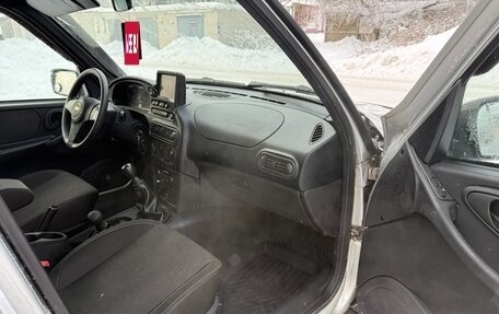 Chevrolet Niva I рестайлинг, 2019 год, 900 000 рублей, 18 фотография