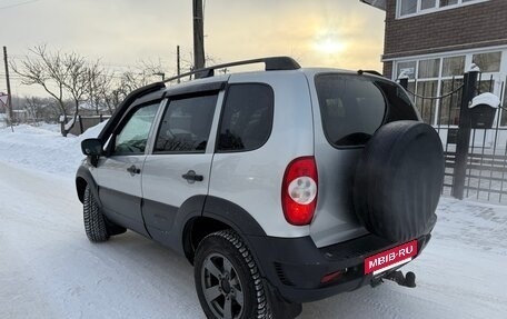 Chevrolet Niva I рестайлинг, 2019 год, 900 000 рублей, 4 фотография
