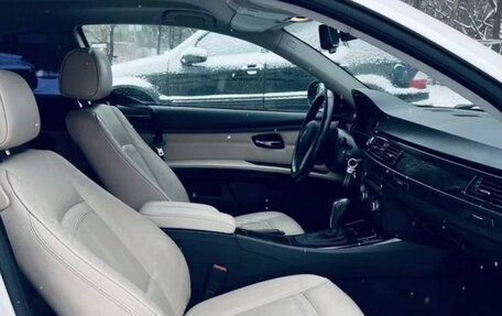 BMW 3 серия, 2011 год, 1 300 000 рублей, 11 фотография