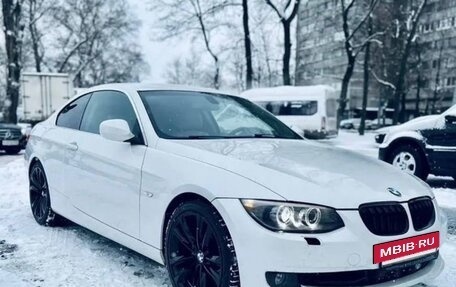 BMW 3 серия, 2011 год, 1 300 000 рублей, 4 фотография