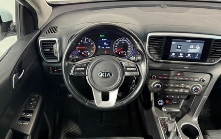 KIA Sportage IV рестайлинг, 2019 год, 1 999 800 рублей, 10 фотография