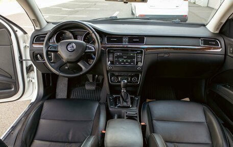 Skoda Superb III рестайлинг, 2013 год, 1 055 000 рублей, 16 фотография