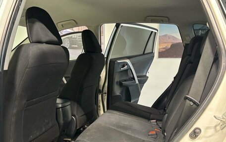 Toyota RAV4, 2017 год, 2 480 000 рублей, 2 фотография