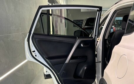 Toyota RAV4, 2017 год, 2 480 000 рублей, 16 фотография