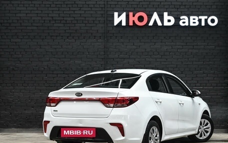 KIA Rio IV, 2018 год, 1 500 000 рублей, 7 фотография