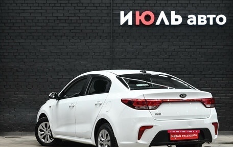 KIA Rio IV, 2018 год, 1 500 000 рублей, 4 фотография