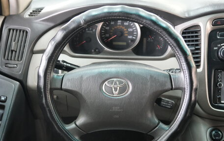 Toyota Highlander III, 2002 год, 999 000 рублей, 13 фотография